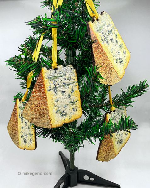 Image 3 of Birchrun Blue cheese portrait ornament, original artwork by Mike Geno